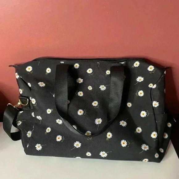 Alice & Oliva By Stacey Bendet Bag - Picture 1 of 9